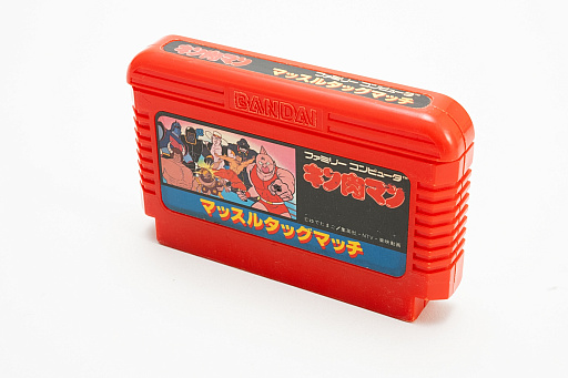 画像ギャラリー No.010のサムネイル画像 / ファミコンのカートリッジに見る，草創期ならではの活気と混沌。ゲームソフトのメディアの形が，パブリッシャごとに違う時代があった