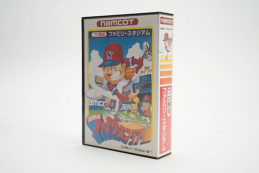 画像ギャラリー No.022のサムネイル画像 / ファミコンのカートリッジに見る，草創期ならではの活気と混沌。ゲームソフトのメディアの形が，パブリッシャごとに違う時代があった