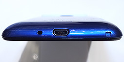 画像ギャラリー No.013のサムネイル画像 / ソフトバンクの夏スマホ，AQUOS PHONE Xx 206SHとARROWS A 202Fをじっくり触ってきた。ハイエンドモデル2機種の実力はいかに？