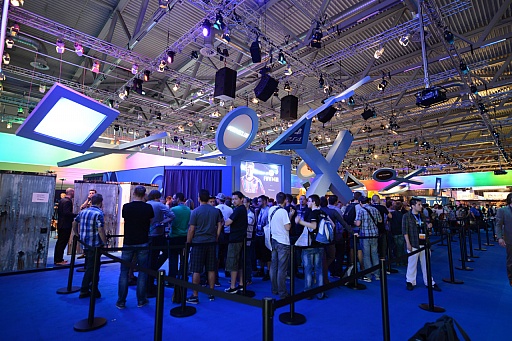 画像ギャラリー No.002のサムネイル画像 / gamescomの来場者数は史上最高の約34万人を記録。「Best of gamescom」には，Activision Blizzardの「Destiny」が選出
