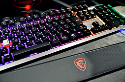 画像ギャラリー No.005のサムネイル画像 / 最新のMSI製ゲーマー向けPCが体験できるeスポーツエリアが，カスタマカフェ歌舞伎町店に登場