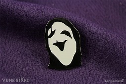 画像ギャラリー No.009のサムネイル画像 / “ウボァピンバッジ”や“窓付きスウェット”など「ゆめにっき」モチーフのグッズ3種類が登場