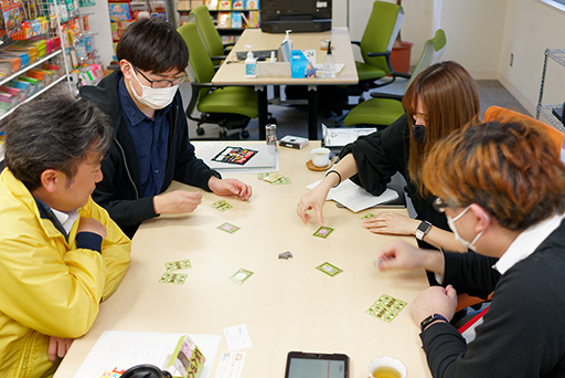 画像ギャラリー No.016のサムネイル画像 / DAISOの100円ボードゲーム誕生秘話に迫る！　企画責任者＆ゲームデザイナーインタビュー