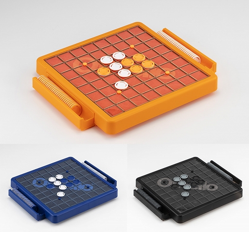画像ギャラリー No.001のサムネイル画像 / 「カラーオセロ」が4月下旬に発売。盤面とオセロ石がオレンジ，ブルー，パールブラックに