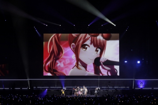 画像ギャラリー No.022のサムネイル画像 / ブシロード15周年記念ライブをレポート。Poppin'Partyやミルキィホームズなど，総勢19組のアーティストが集結！　ドーム会場は大歓声に包まれた