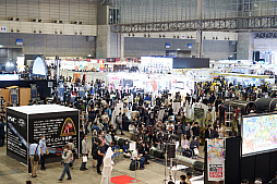 画像ギャラリー No.002のサムネイル画像 / 「ニコニコ超会議2023」フォトレポート。ステージイベントは声出しも解禁，参加者にニコニコ笑顔が浮かんだ会場の様子をお届け