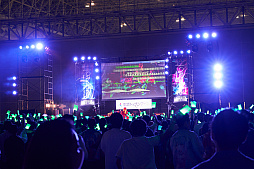 画像ギャラリー No.004のサムネイル画像 / 「ニコニコ超会議2023」フォトレポート。ステージイベントは声出しも解禁，参加者にニコニコ笑顔が浮かんだ会場の様子をお届け