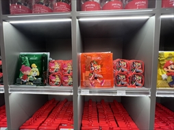 画像ギャラリー No.032のサムネイル画像 / 「Nintendo KYOTO」は公式直営店であり新たなテーマパーク！　こだわりのある商品陳列も楽しい，ゲームファンなら一度体験してほしい空間だ