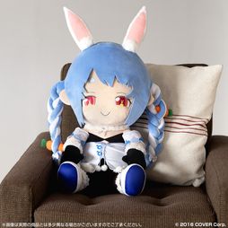 画像ギャラリー No.006のサムネイル画像 / ホロライブ・兎田ぺこらがPCクッションになって登場。全高約55cmのムフー顔が味わい深い一品で，デスクワークのお供におすすめ
