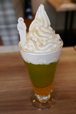 画像ギャラリー No.027のサムネイル画像 / カプコンカフェ，「劇場版 SPY×FAMILY CODE: White」コラボ試食会レポート。可愛らしいグッズと趣向を凝らしたメニューがファンをお出迎え