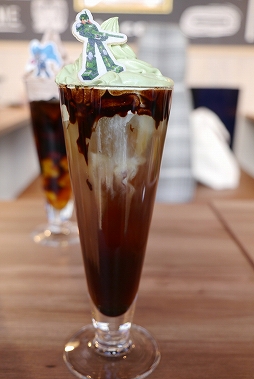 画像ギャラリー No.028のサムネイル画像 / カプコンカフェ，「ロックマンエグゼ」シリーズコラボ試食会レポート。バトルフィールドを再現したフードメニューなどユニークな品がラインナップ