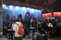 画像ギャラリー No.002のサムネイル画像 / ［台北2024］アナログゲームコーナーは日本からの出展が増え，台湾ボードゲームファンと盛んに交流