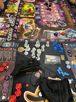 画像ギャラリー No.009のサムネイル画像 / フランスのアナログゲームの祭典，実は大規模。日本の「ナナ」が大賞で話題にもなった「FIJ 2024」はこんなイベントだ