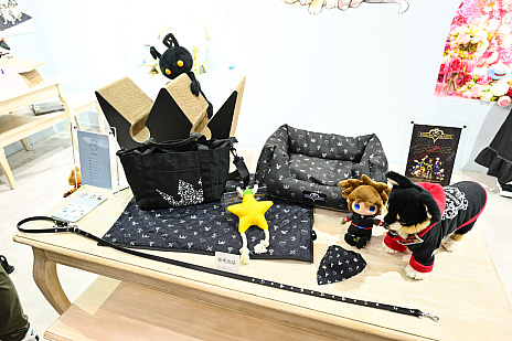 画像ギャラリー No.010のサムネイル画像 / DQ，FF，KHの犬猫グッズ「SQEX PETs」を見てきた！　おもしろワンニャンアイテムたくさんの“インターペット2024”