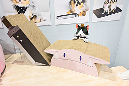 画像ギャラリー No.018のサムネイル画像 / DQ，FF，KHの犬猫グッズ「SQEX PETs」を見てきた！　おもしろワンニャンアイテムたくさんの“インターペット2024”