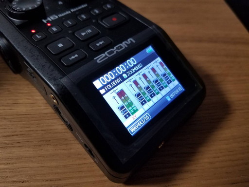 画像ギャラリー No.004のサムネイル画像 / 時代はおうちでポッドキャスト。「ZOOM H6」で，気軽にちょっとリッチな音質のラジオを録音してみた（「買い物Surfer」第22回）