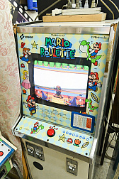 画像ギャラリー No.055のサムネイル画像 / 10円玉を入れてバチンッ！　と弾いたりする，古きゲームたちとまた遊ぼ。東京・板橋の「駄菓子屋ゲーム博物館」に行ってきた