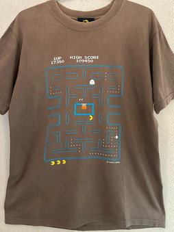 画像ギャラリー No.001のサムネイル画像 / あなたの「秘蔵のゲームTシャツ」見せてください！　4Gamerスタッフ＆ライター陣に，とっておきの一着を紹介してもらった