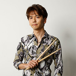 画像ギャラリー No.008のサムネイル画像 / Key25周年を記念したライブ「鍵音祭 -Key Instrumental Live-」，2025年3月1日に開催。作曲家・折戸伸治氏がMCとして出演