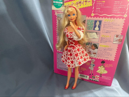 画像ギャラリー No.001のサムネイル画像 / 女児向けゲームの黎明：第1回は「Barbie ファッションデザイナー」。アメリカの女児ゲー市場を作り上げたパイオニアをレビューする