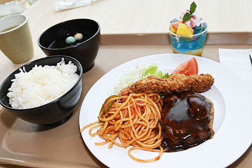 画像ギャラリー No.016のサムネイル画像 / セガの社員食堂で「サクラ大戦」と「アウトラン」のコラボフードを食べてきたので，ほかのメニューとあわせて紹介