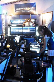 画像ギャラリー No.008のサムネイル画像 / 「StarHorse3」「StarBoat」など,セガの最新アミューズメント機がずらり。大型筐体中心の「SEGA PRIVATE SHOW 2011 -SUMMER-」レポート