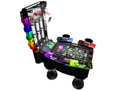 画像ギャラリー No.023のサムネイル画像 / 「StarHorse3」「StarBoat」など,セガの最新アミューズメント機がずらり。大型筐体中心の「SEGA PRIVATE SHOW 2011 -SUMMER-」レポート