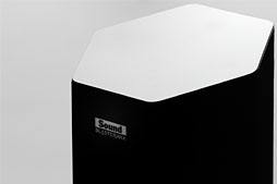 画像ギャラリー No.032のサムネイル画像 / 「まったく新しいサウンドデバイス」は買いか。縦型シングルユニットスピーカー＆マイク「Sound BlasterAxx SBX 20」レビュー