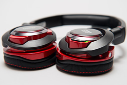 画像ギャラリー No.009のサムネイル画像 / 【PR】自宅のガチプレイから外出まで。「Sound Blaster EVO Zx」は万能ヘッドセットだった 