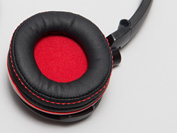 画像ギャラリー No.023のサムネイル画像 / 【PR】自宅のガチプレイから外出まで。「Sound Blaster EVO Zx」は万能ヘッドセットだった 