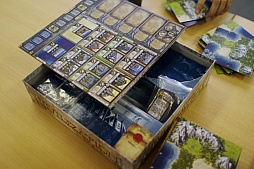 画像ギャラリー No.013のサムネイル画像 / 仕事のふりしてゲームを遊びたい!――というわけで,「Sid Meier's Civilization: The Board Game」を遊んでみたの巻