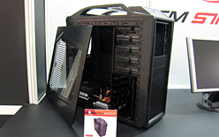 画像ギャラリー No.005のサムネイル画像 / Cooler Master，防滴仕様のゲーマー向けPCケース「CM Storm Scout」をCeBIT 2009で公開