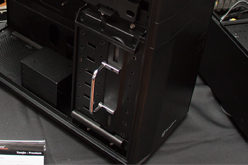 画像ギャラリー No.017のサムネイル画像 / “米びつ”PCケースにMini-ITX対応版が登場，Raven RV04は「開発中」〜秋葉原で行われたSilverStoneイベントレポート