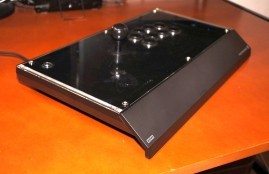 画像ギャラリー No.005のサムネイル画像 / HORIの新作アーケードスティック「ファイティングエッジ」，速報インプレッションを掲載。待望の4次予約も本日開始
