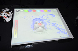 画像ギャラリー No.022のサムネイル画像 / 電気信号で手を自在に操る技術が登場。SIGGRAPH 2012「Emerging Technologies」展示セクションレポート(2)