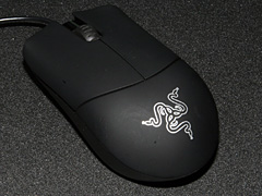 画像ギャラリー No.003のサムネイル画像 / 3ボタン仕様のゲーマー向けマウス「Razer Salmosa」，重量は90gに。GIGABYTEとASUSはゲーマー向けキーボードを公開