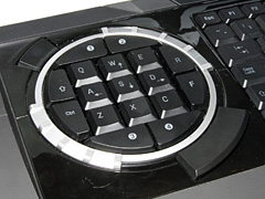 画像ギャラリー No.013のサムネイル画像 / 3ボタン仕様のゲーマー向けマウス「Razer Salmosa」，重量は90gに。GIGABYTEとASUSはゲーマー向けキーボードを公開