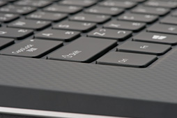 画像ギャラリー No.016のサムネイル画像 / 4K液晶＋4コアCPU＋GTX 960M搭載のノートPC「XPS 15 9550」を購入したので，顛末をまとめてみる