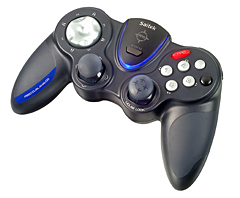 画像ギャラリー No.003のサムネイル画像 / Saitek製デジタル＆アナログ両対応ゲームパッド「P990」を完全日本語版で7月18日に再販。エントリーモデル「P220」も同時発売
