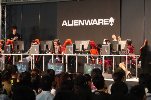 画像ギャラリー No.017のサムネイル画像 / ［TGS 2015］ガチの「AVA女子」たちがぶつかり合った「東京ゲームショウでAVAれまショウ2015！」をレポート
