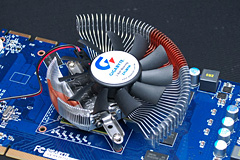 画像ギャラリー No.002のサムネイル画像 / GIGABYTE,Zalman製クーラー搭載のOC版HD 3870カードを発売