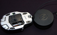 画像ギャラリー No.009のサムネイル画像 / 「SideWinder X8 Mouse」詳報。穴のないスペックは,ゲーマー向けワイヤレスマウスの概念を変えるか?