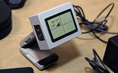 画像ギャラリー No.012のサムネイル画像 / 「SideWinder X8 Mouse」詳報。穴のないスペックは,ゲーマー向けワイヤレスマウスの概念を変えるか?