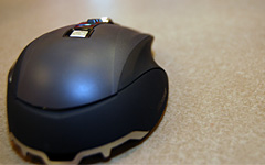 画像ギャラリー No.014のサムネイル画像 / 「SideWinder X8 Mouse」詳報。穴のないスペックは,ゲーマー向けワイヤレスマウスの概念を変えるか?