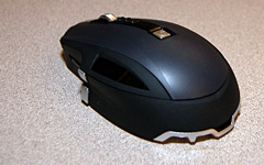 画像ギャラリー No.022のサムネイル画像 / 「SideWinder X8 Mouse」詳報。穴のないスペックは,ゲーマー向けワイヤレスマウスの概念を変えるか?