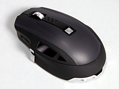 画像ギャラリー No.009のサムネイル画像 / 「SideWinder X8」ファーストインプレッション。重さをどう判断するかがカギに?