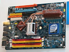 画像ギャラリー No.016のサムネイル画像 / もはや“いらない子”なのか？ Intel，フラグシップチップセット「X48」出荷開始