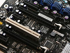 画像ギャラリー No.006のサムネイル画像 / Intel,「Core i7」対応のハイエンドX58マザーボード「Smackover」を公開