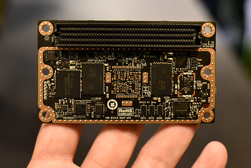画像ギャラリー No.005のサムネイル画像 / ［COMPUTEX］NVIDIA，Pascal世代の未発表Tegraを公開。Tegraベースの「まだ誰も作ったことのないゲーム機」にも言及