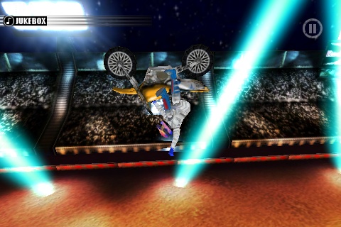 画像ギャラリー No.002のサムネイル画像 / ［iPhone］命知らずのライダーになって華麗な技を！　「Red Bull X-Fighters」